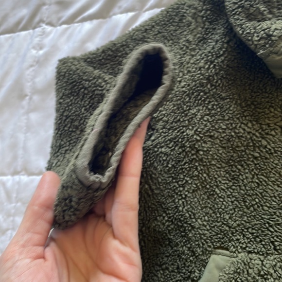 Fuzzy jacket - Picture 5 of 8